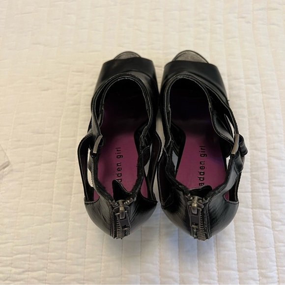 Madden Girl Open Toed, Zippered Boot/Heel - Picture 5 of 9